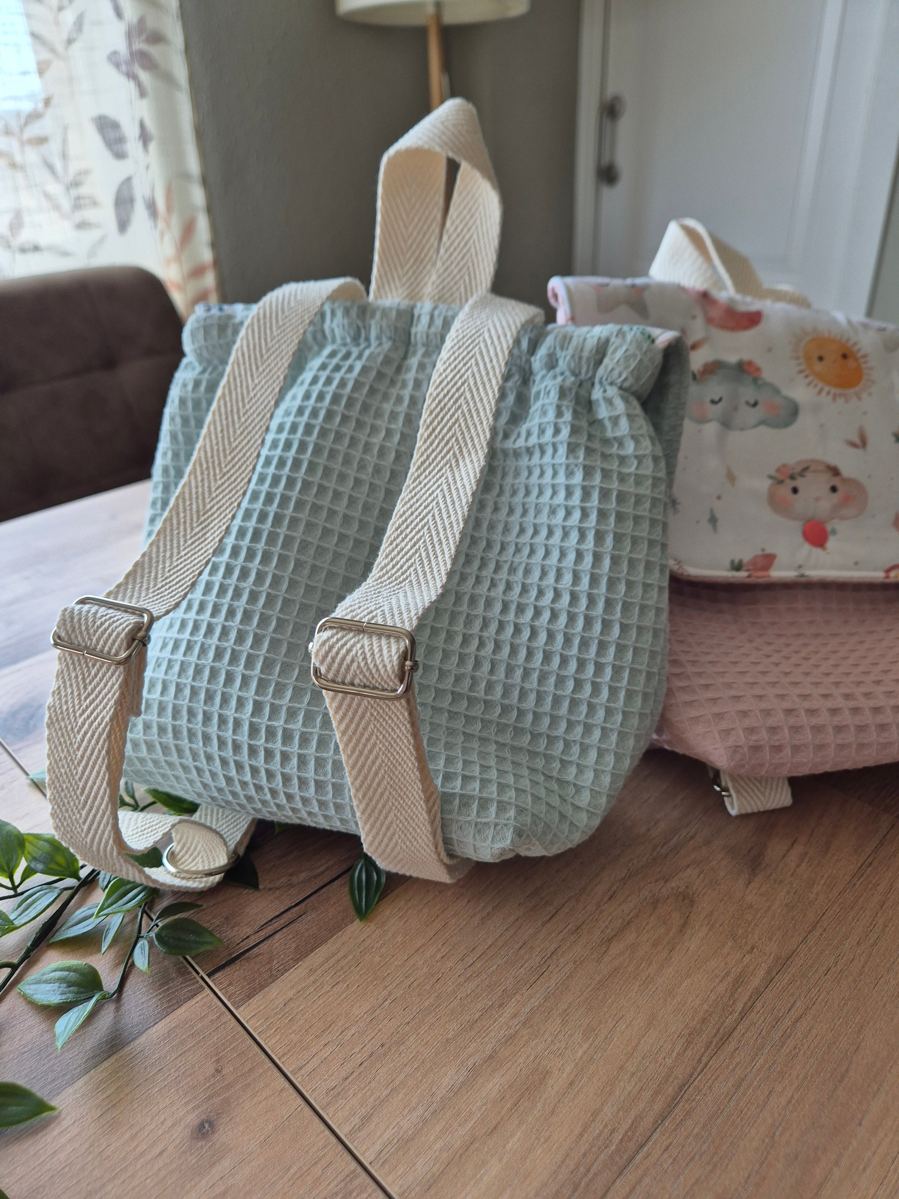 MOCHILA GUARDERIA WAFFLE VERDE Y SELVA