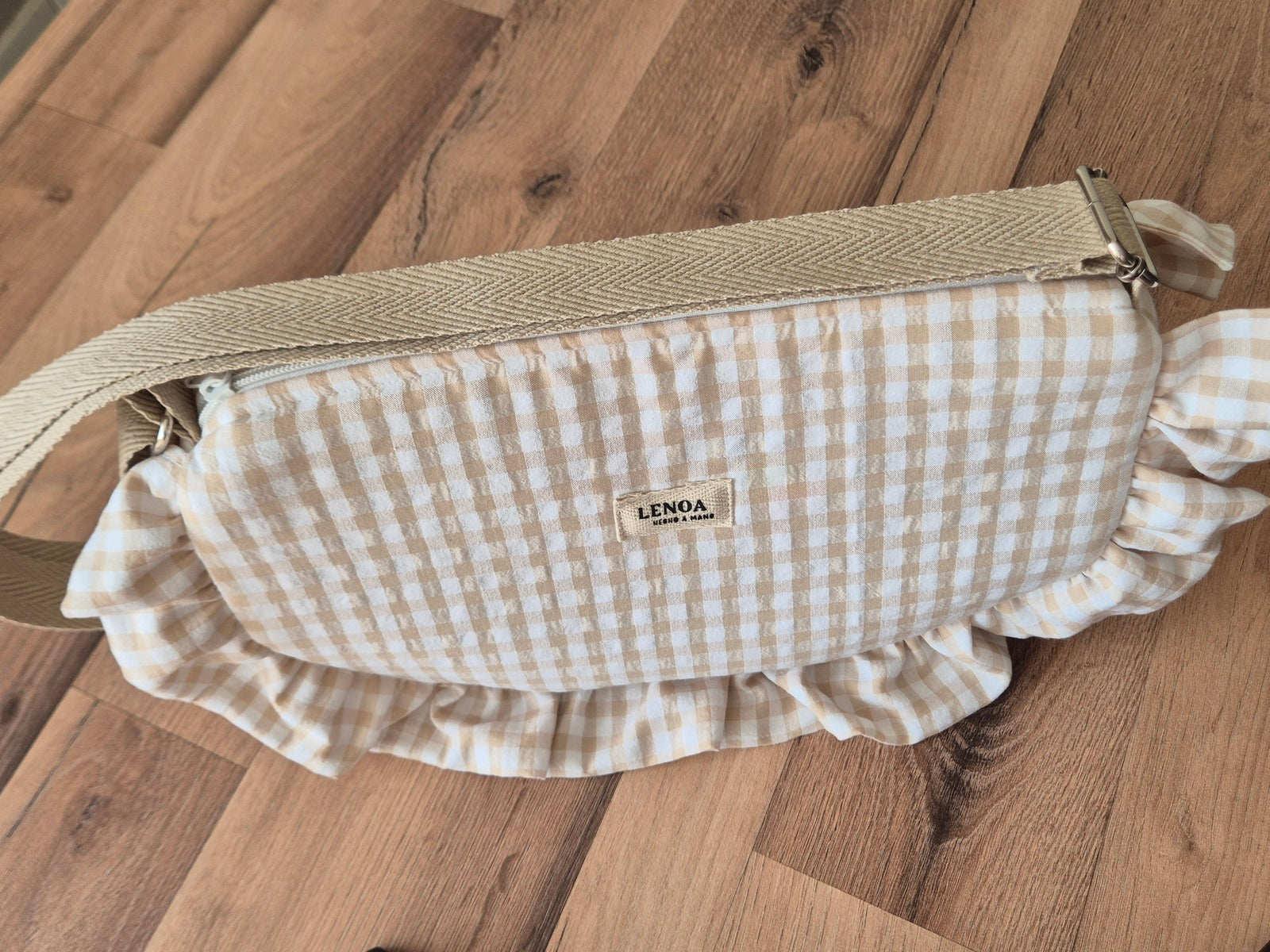 beige