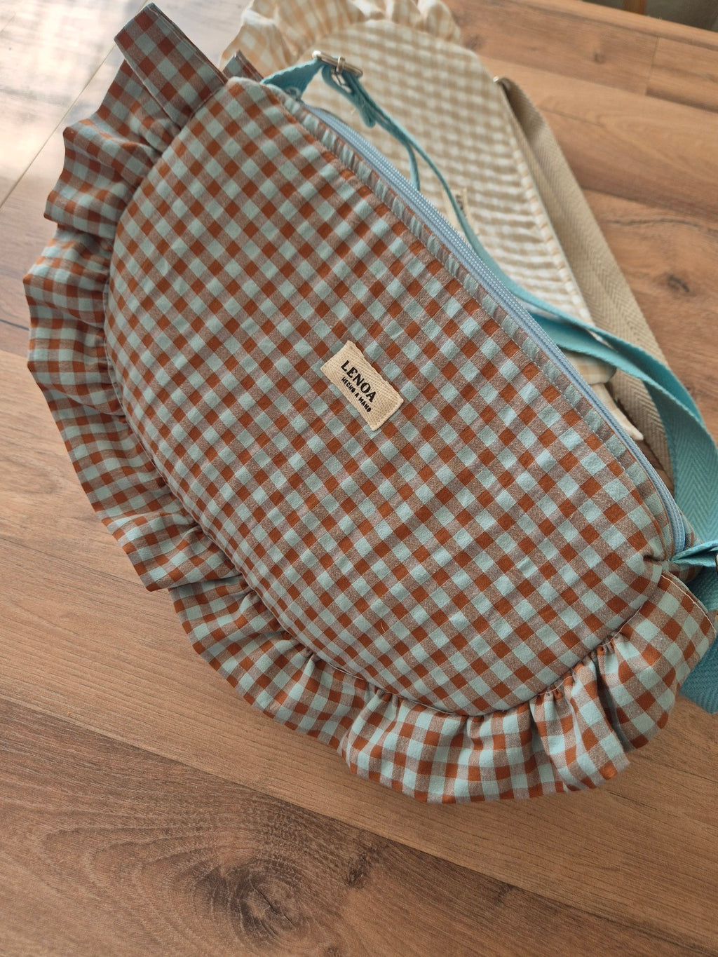 BOLSO HAPPY CON VOLANTES